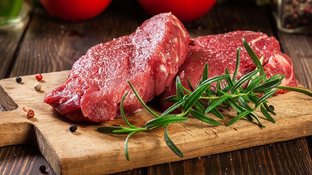 赤身肉は男性ホルモンを助ける食材